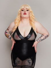 Tort warstwowy: Czarny obsydian