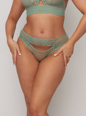 Kaitlin Brazilian: Bazylia zielona