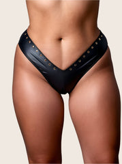 Krótki opis tortur: Obsydianowa czerń