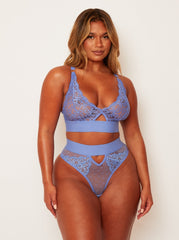 Julisa Brief: Carolina Blue