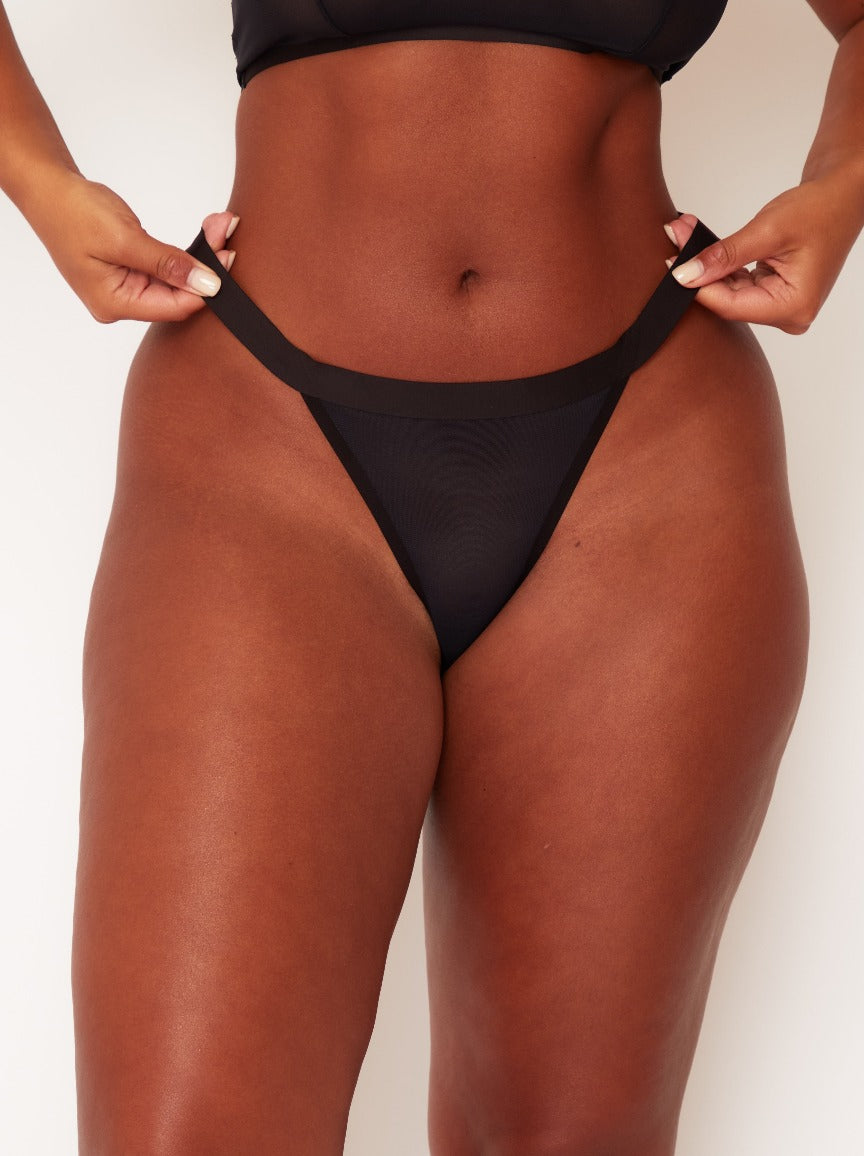 Sunnie Thong: Jet Black