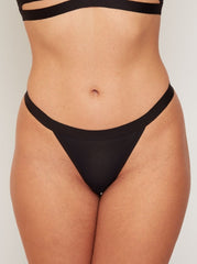 Sunnie Thong: Jet Black